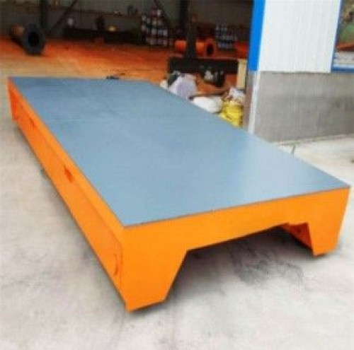 Electric trackless flat car