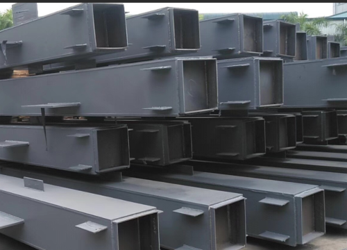 Steel structure workshop box-shaped steel column.