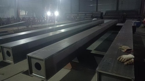Steel structure workshop box-shaped steel column.